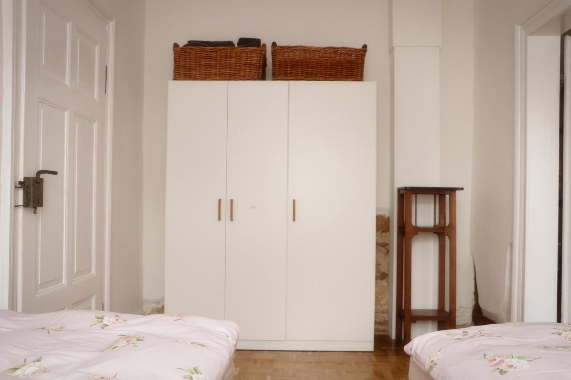 Besondere Ferienwohnung In เคอนิกสลูทเทอร์ อัม เอล์ม ภายนอก รูปภาพ