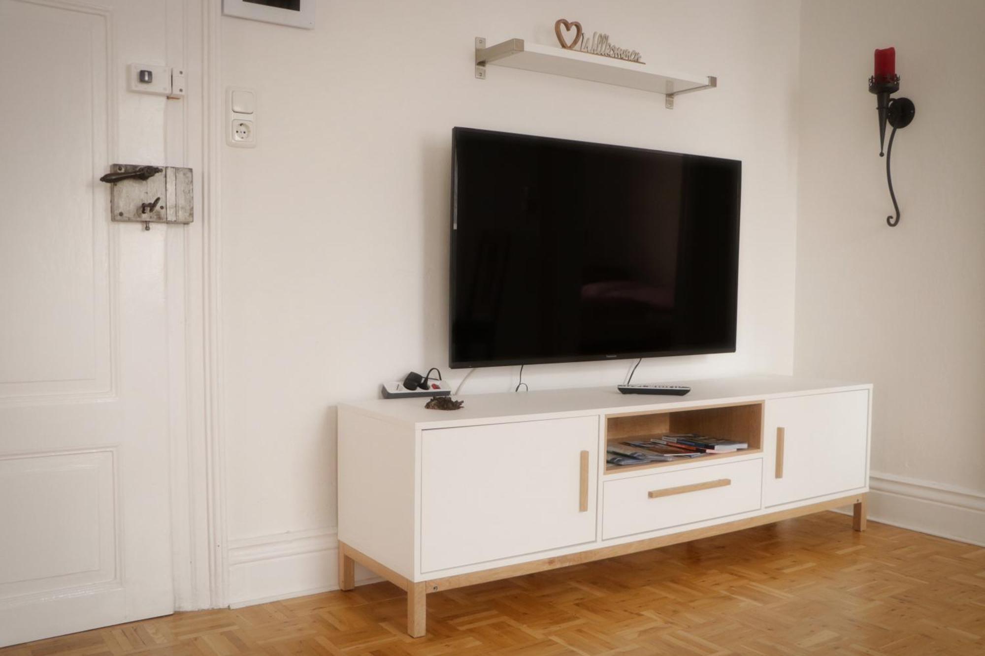 Besondere Ferienwohnung In เคอนิกสลูทเทอร์ อัม เอล์ม ภายนอก รูปภาพ