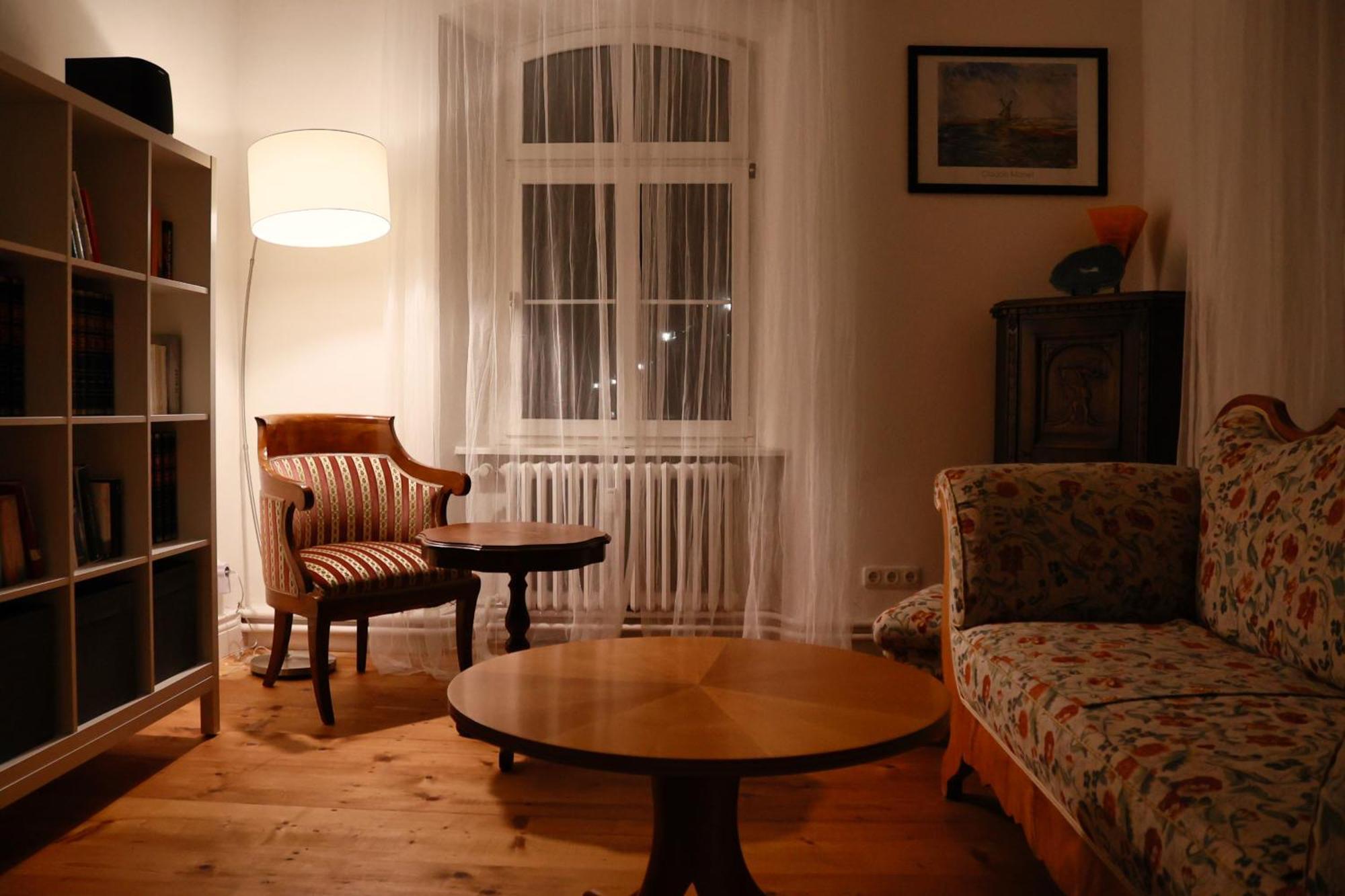 Besondere Ferienwohnung In เคอนิกสลูทเทอร์ อัม เอล์ม ภายนอก รูปภาพ