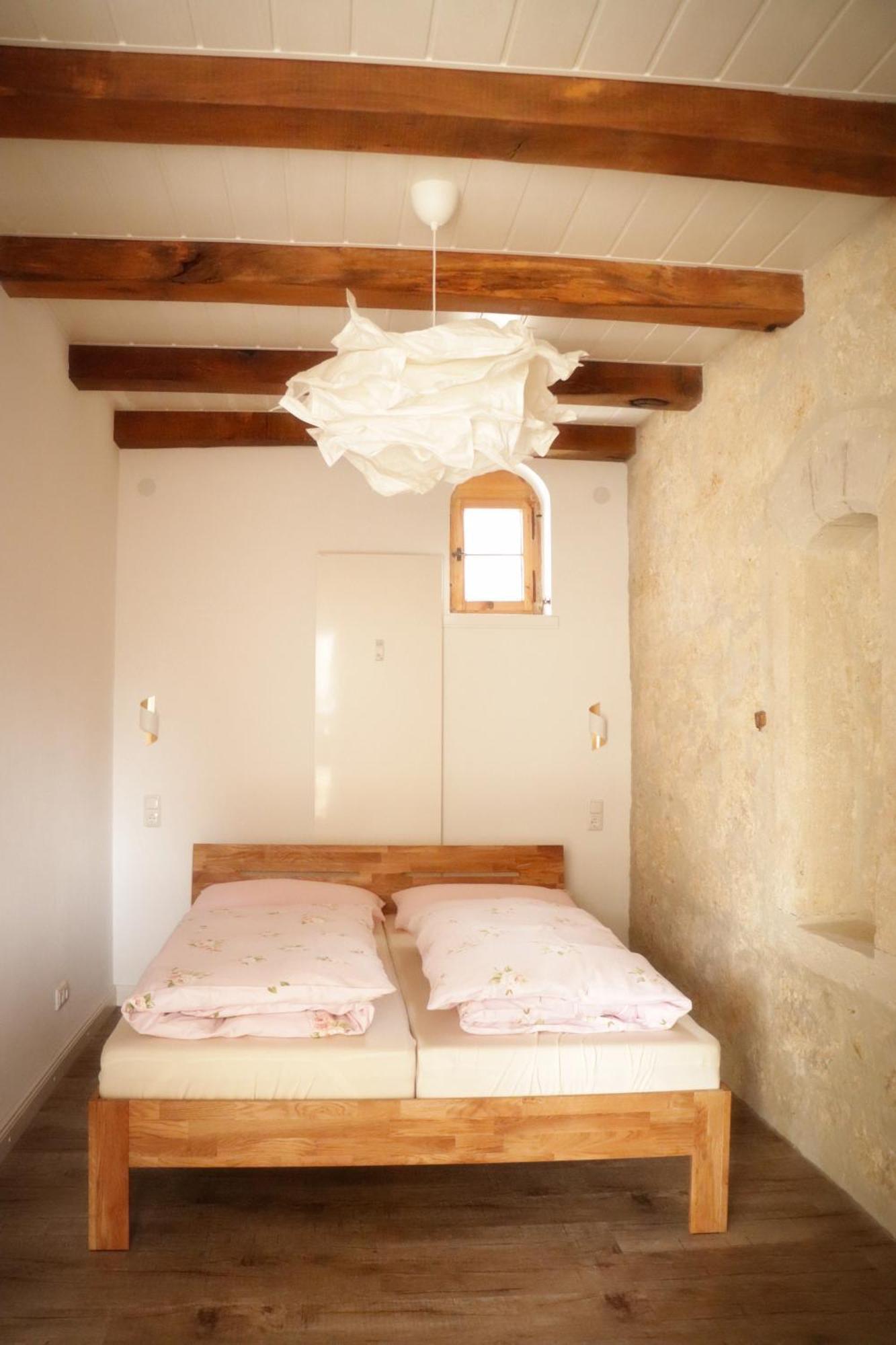 Besondere Ferienwohnung In เคอนิกสลูทเทอร์ อัม เอล์ม ภายนอก รูปภาพ